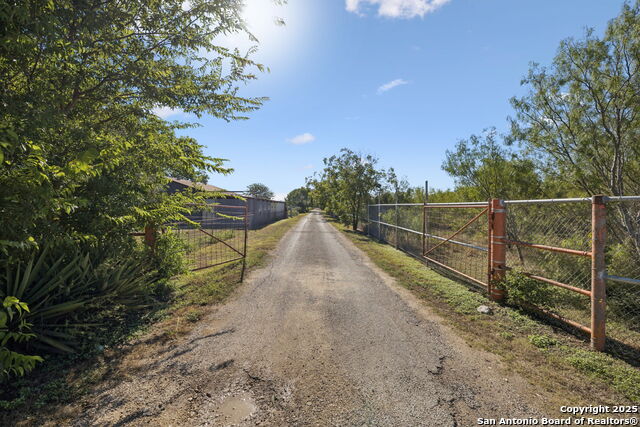 Image 5 of 49 For 13146 Galm Road
