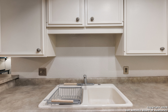Image 12 of 34 For 2300 Nacogdoches  C210