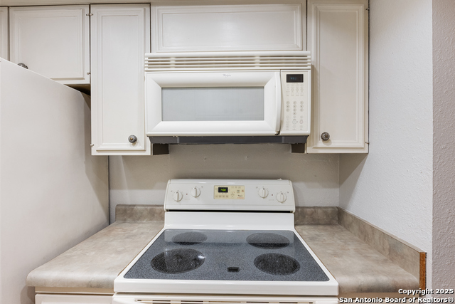 Image 13 of 34 For 2300 Nacogdoches  C210