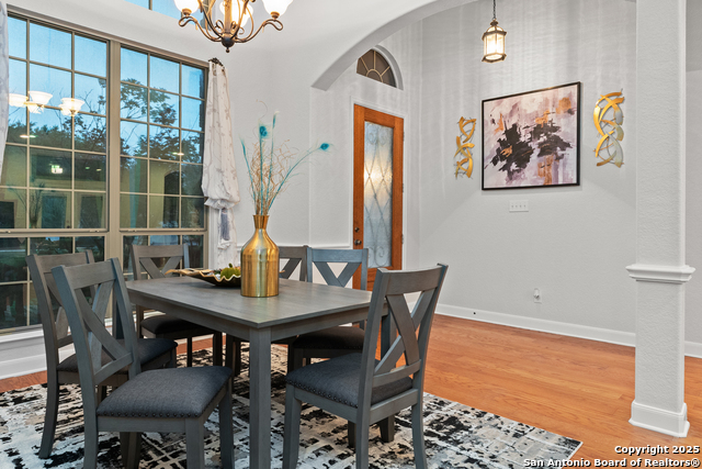 Listing photo id 12 for 9715 Wind Gate Pkwy