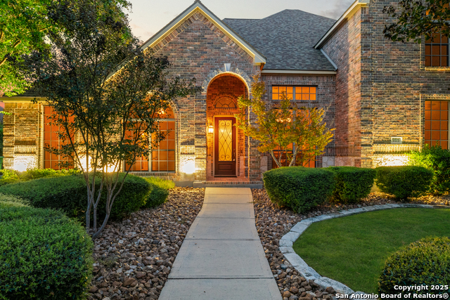 Listing photo id 0 for 9715 Wind Gate Pkwy