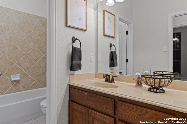 Listing photo id 20 for 9715 Wind Gate Pkwy