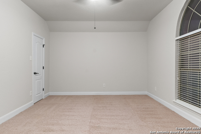 Listing photo id 30 for 9715 Wind Gate Pkwy