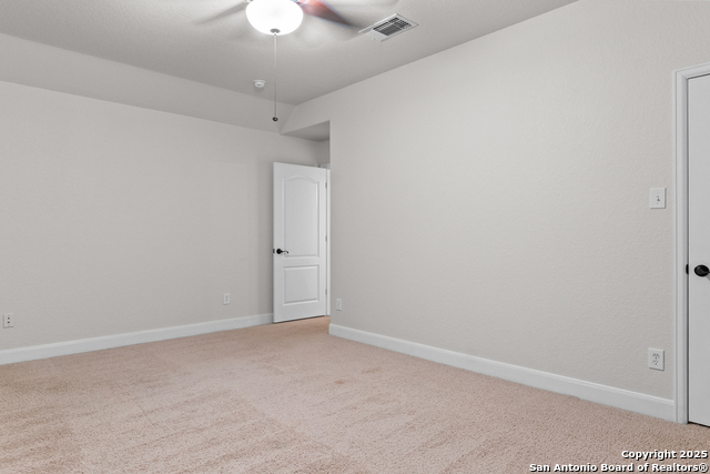 Listing photo id 31 for 9715 Wind Gate Pkwy