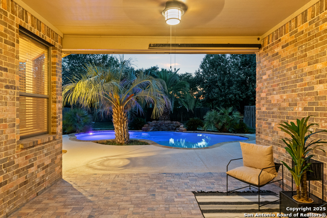 Listing photo id 34 for 9715 Wind Gate Pkwy