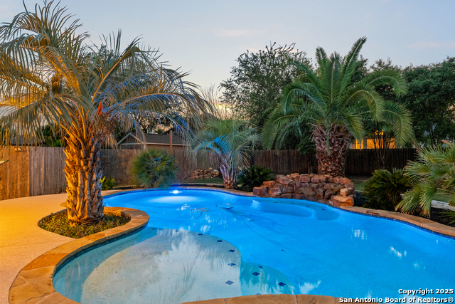 Listing photo id 36 for 9715 Wind Gate Pkwy