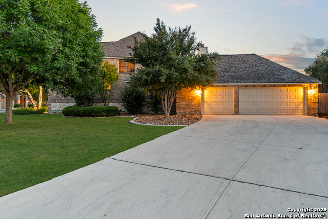 Listing photo id 2 for 9715 Wind Gate Pkwy