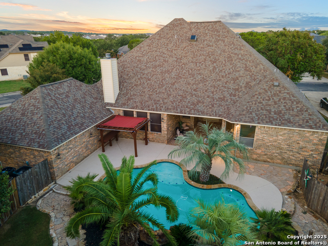 Listing photo id 40 for 9715 Wind Gate Pkwy