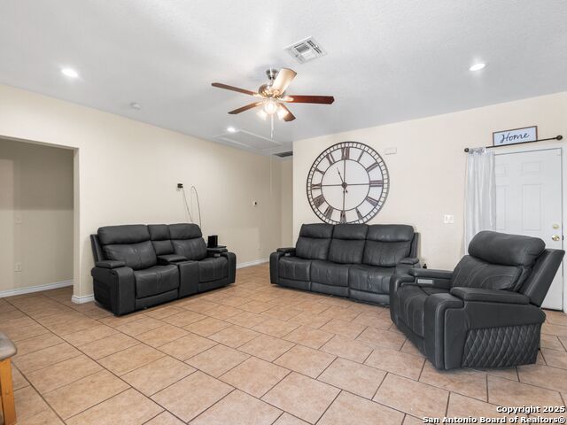 Image 11 of 17 For 9639 Maria Isabell Drive