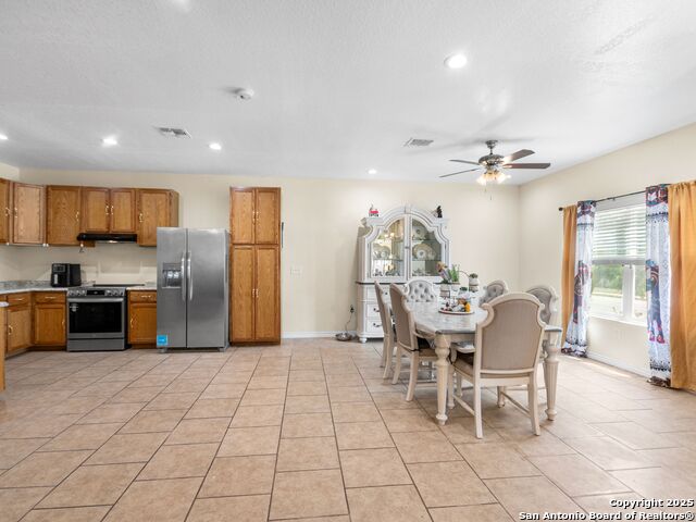 Image 8 of 17 For 9639 Maria Isabell Drive