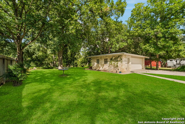 Listing photo id 20 for 1403 San Jacinto