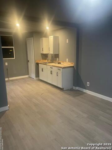 Listing photo id 9 for 3152 Mcarthur
