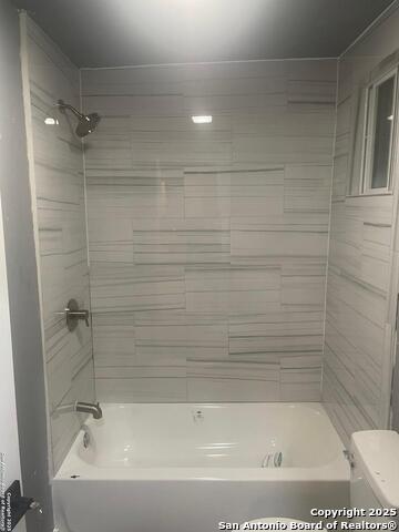 Listing photo id 11 for 3152 Mcarthur