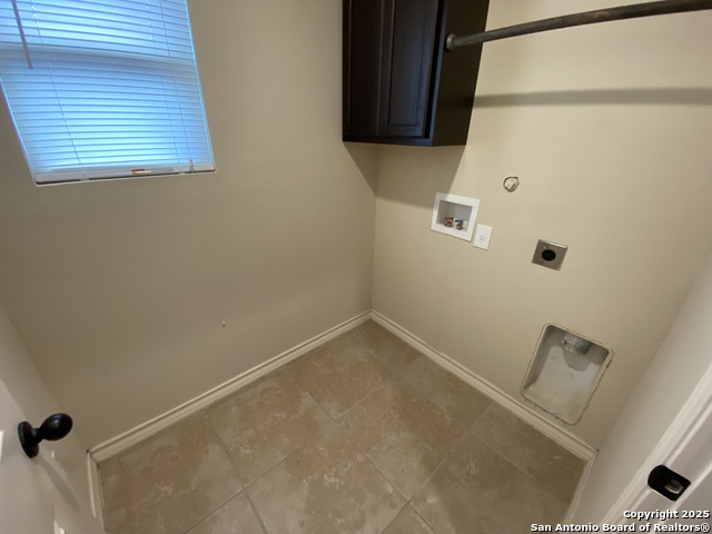 Image 15 of 34 For 6623 Mia Way  102