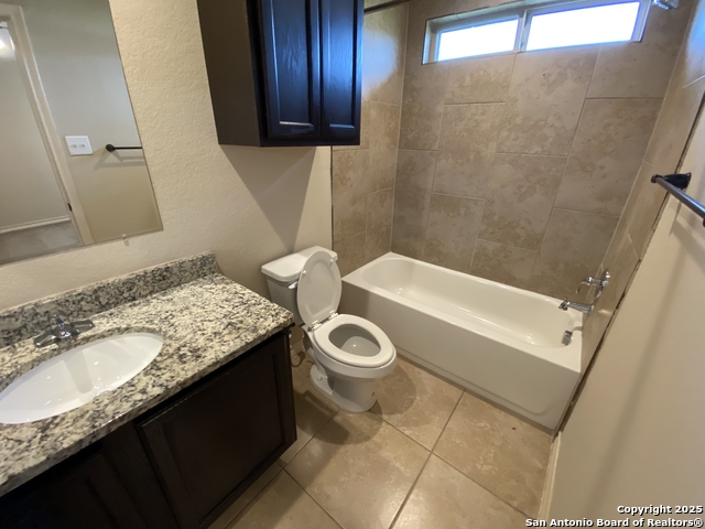 Image 21 of 34 For 6623 Mia Way  102