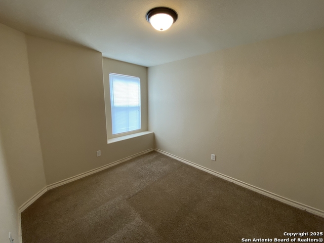 Image 28 of 34 For 6623 Mia Way  102