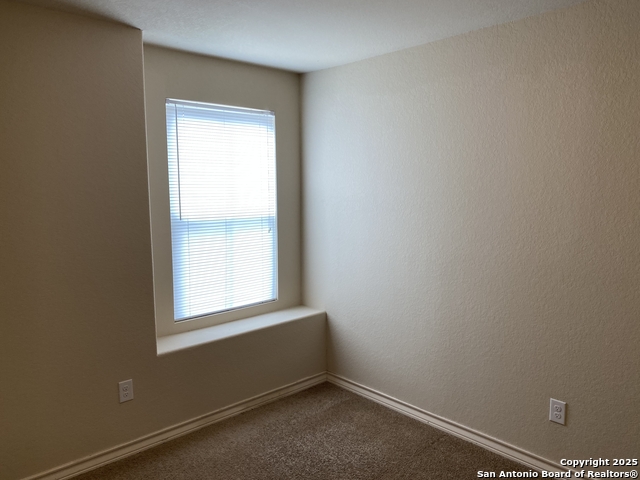 Image 29 of 34 For 6623 Mia Way  102