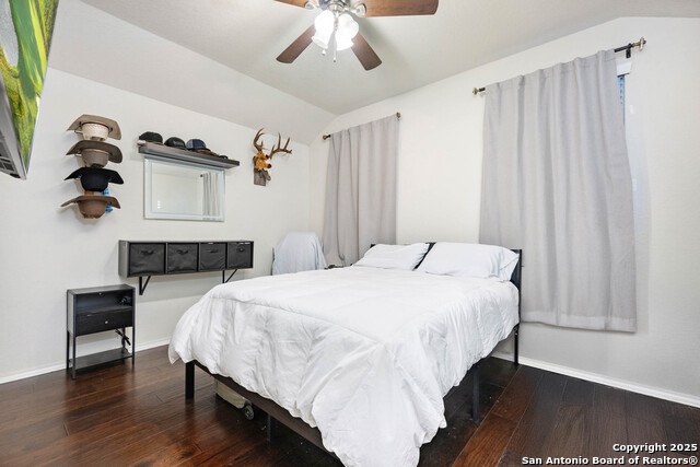 Image 14 of 21 For 7415 Valle Mission