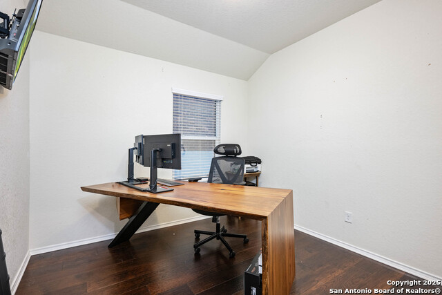 Image 17 of 21 For 7415 Valle Mission