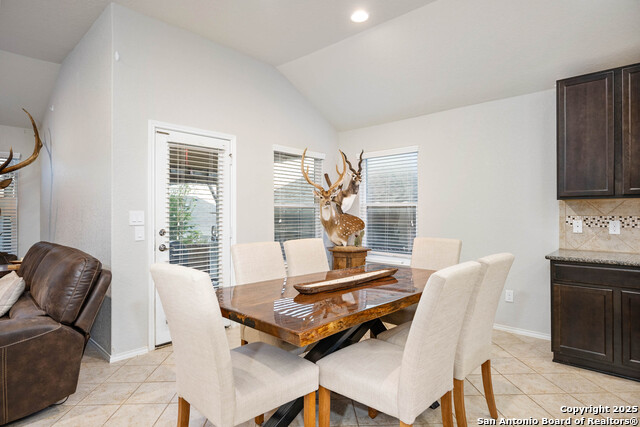 Image 5 of 21 For 7415 Valle Mission