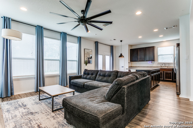 Image 9 of 25 For 8434 Picoso