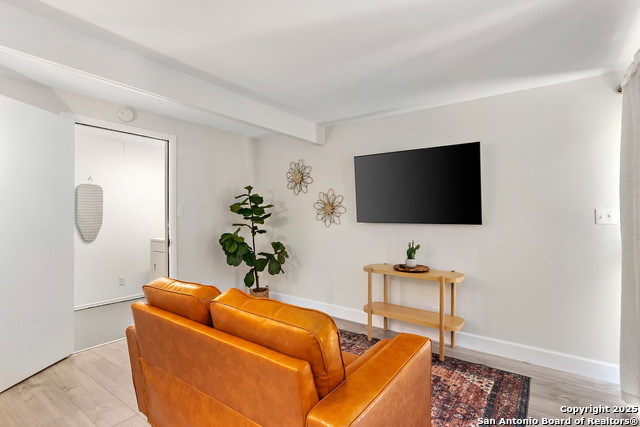 Image 5 of 9 For 10904 Putman Farm