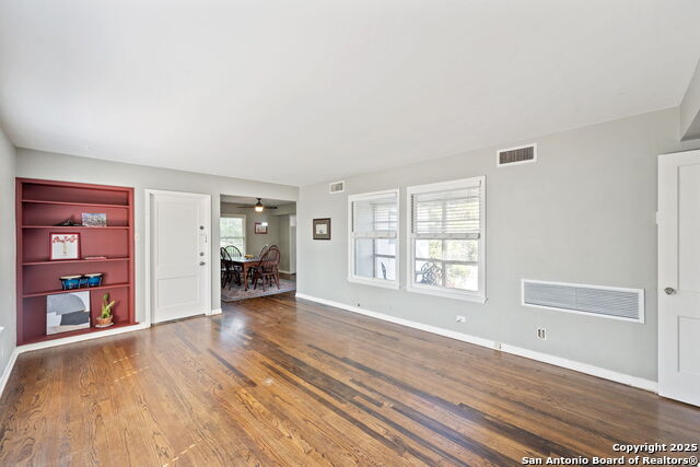 Image 4 of 19 For 2110 Wilson Blvd
