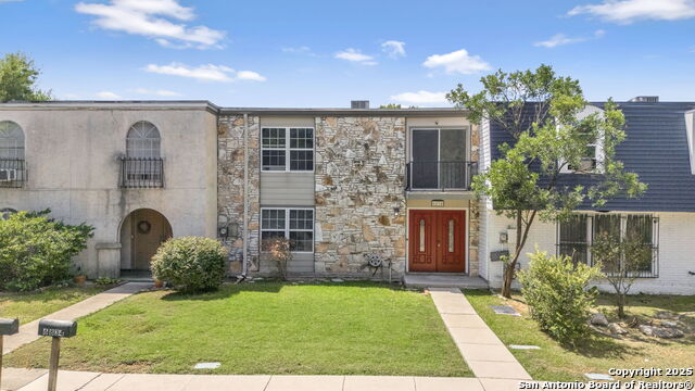 Image 3 of 31 For 6834 Neston Dr
