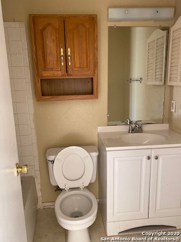 Image 6 of 11 For 9475 Bowen Dr