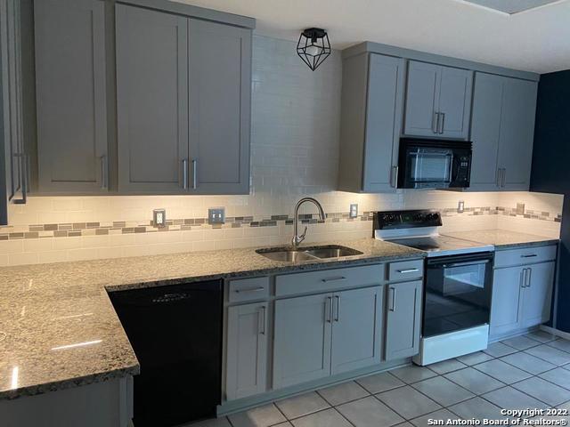 Image 12 of 51 For 15542 Knollmeadow