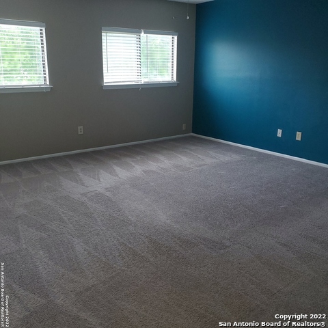 Image 23 of 51 For 15542 Knollmeadow