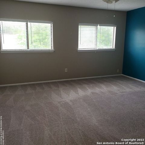 Image 24 of 51 For 15542 Knollmeadow