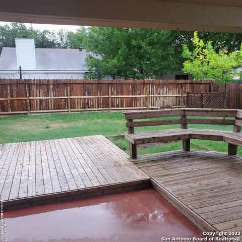 Image 36 of 51 For 15542 Knollmeadow