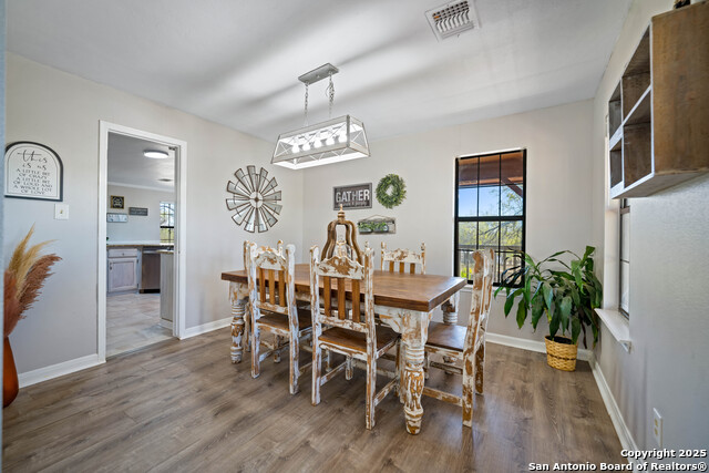 Image 38 of 42 For 2434 Warncke