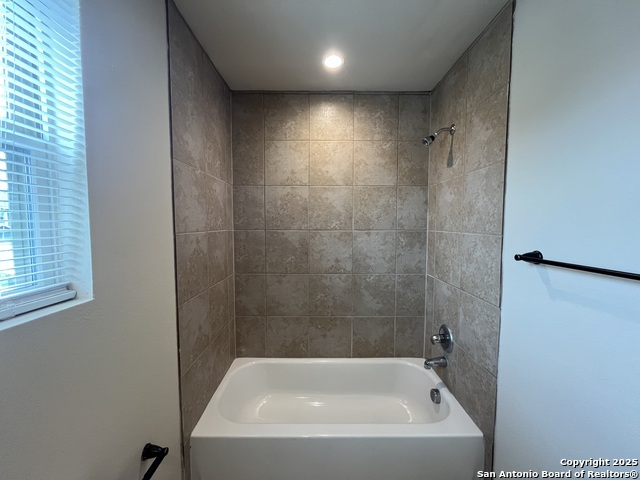 Image 25 of 26 For 6006 Jax Way  101