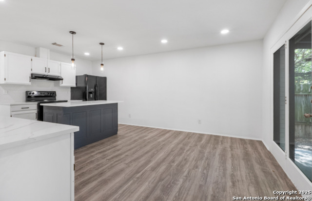 Image 16 of 33 For 3909 Davenport