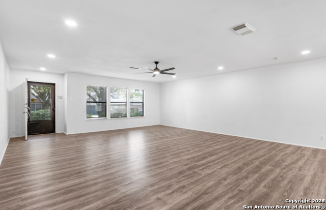 Image 8 of 33 For 3909 Davenport