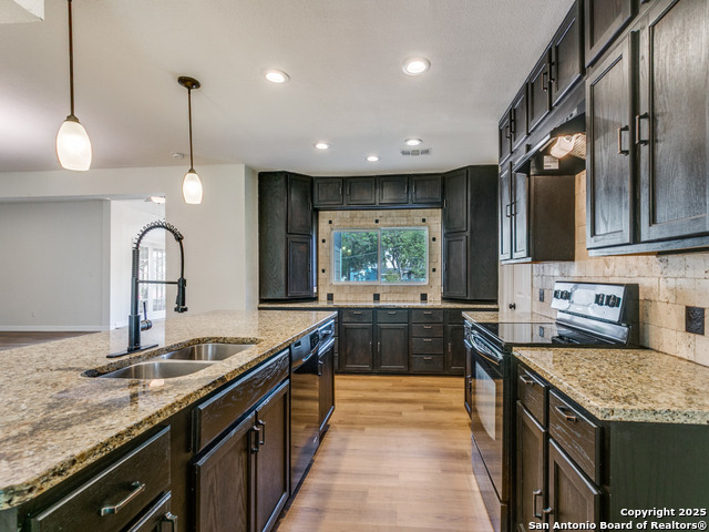 Image 11 of 25 For 8415 Tiffany Dr