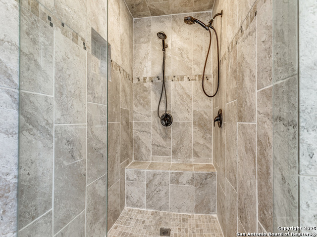 Image 17 of 25 For 8415 Tiffany Dr