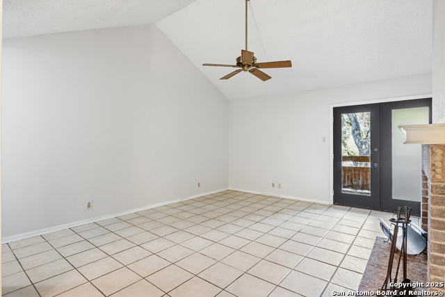 Image 11 of 38 For 10955 Wurzbach Rd  308