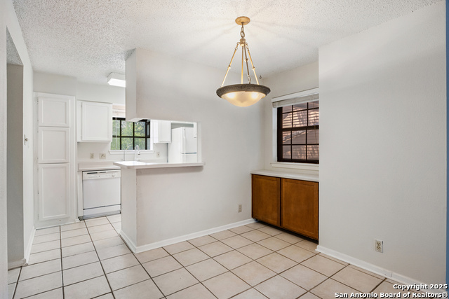 Image 12 of 38 For 10955 Wurzbach Rd  308