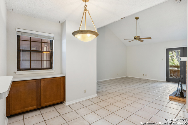 Image 13 of 38 For 10955 Wurzbach Rd  308