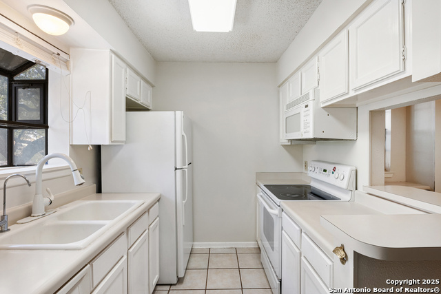 Image 14 of 38 For 10955 Wurzbach Rd  308