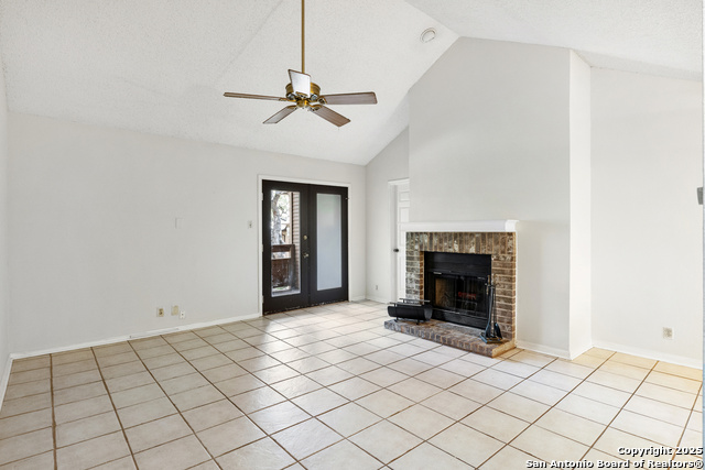Image 9 of 38 For 10955 Wurzbach Rd  308