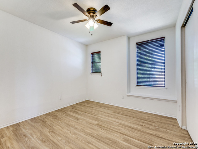 Image 19 of 25 For 4735 Brook North
