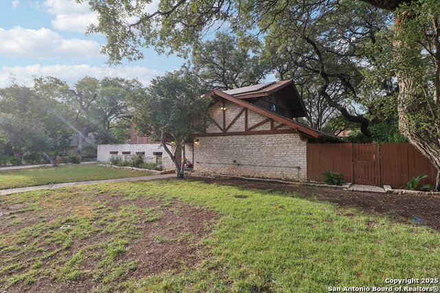 Image 4 of 48 For 3727 Hundred Oaks
