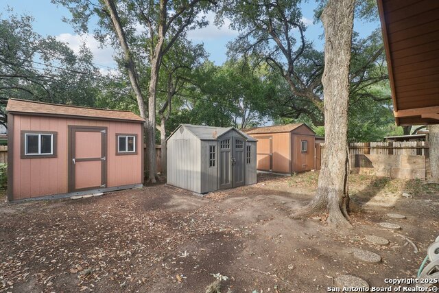 Image 42 of 48 For 3727 Hundred Oaks