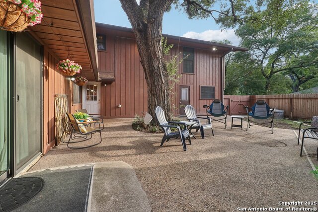 Image 43 of 48 For 3727 Hundred Oaks
