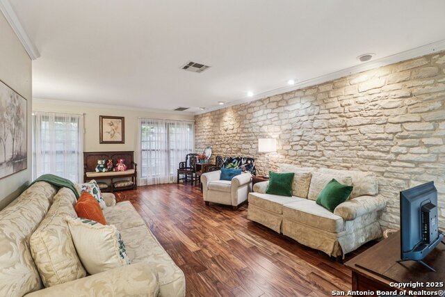 Image 8 of 48 For 3727 Hundred Oaks