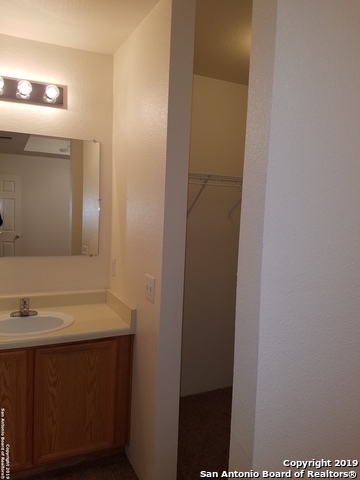 Listing photo id 7 for 8015 Maverick Climb